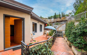1 Bedroom Beautiful Apartment In Il Ferrone